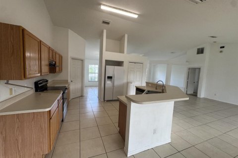 Villa ou maison à vendre à Port St. Lucie, Floride: 4 chambres, 207.73 m2 № 2084563 - photo 12