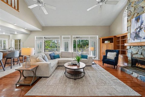 House in Saint Petersburg, Florida 5 bedrooms, 372.35 sq.m. № 2127065 - photo 6