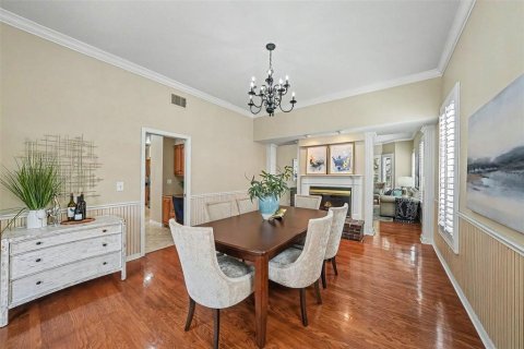 House in Saint Petersburg, Florida 5 bedrooms, 372.35 sq.m. № 2127065 - photo 11