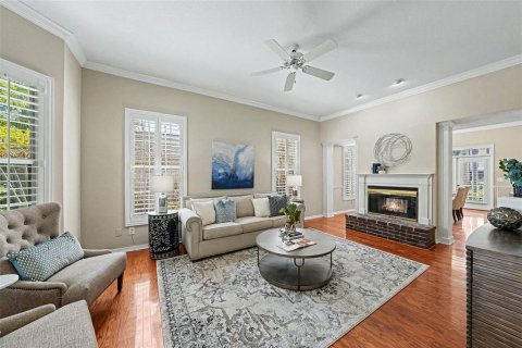 House in Saint Petersburg, Florida 5 bedrooms, 372.35 sq.m. № 2127065 - photo 8