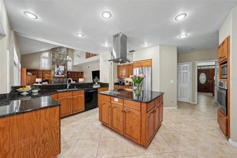 House in Saint Petersburg, Florida 5 bedrooms, 372.35 sq.m. № 2127065 - photo 15