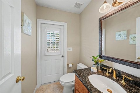 House in Saint Petersburg, Florida 5 bedrooms, 372.35 sq.m. № 2127065 - photo 22