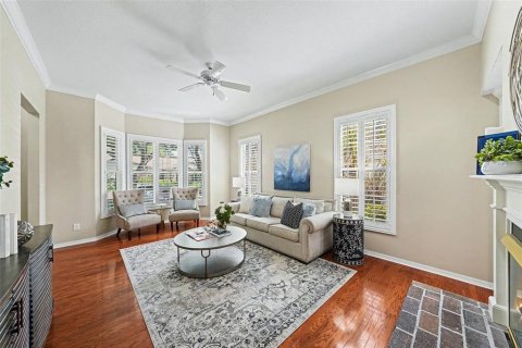 House in Saint Petersburg, Florida 5 bedrooms, 372.35 sq.m. № 2127065 - photo 9