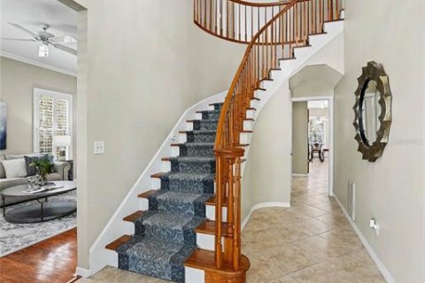 House in Saint Petersburg, Florida 5 bedrooms, 372.35 sq.m. № 2127065 - photo 24