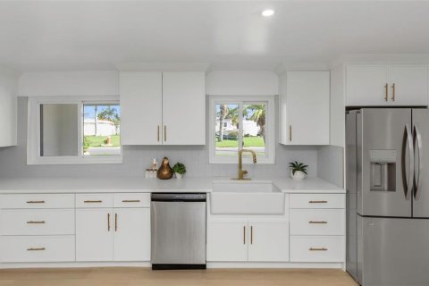 Casa en venta en Palm Harbor, Florida, 4 dormitorios, 172.8 m2 № 1909921 - foto 18