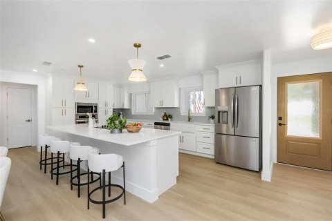 Casa en venta en Palm Harbor, Florida, 4 dormitorios, 172.8 m2 № 1909921 - foto 16