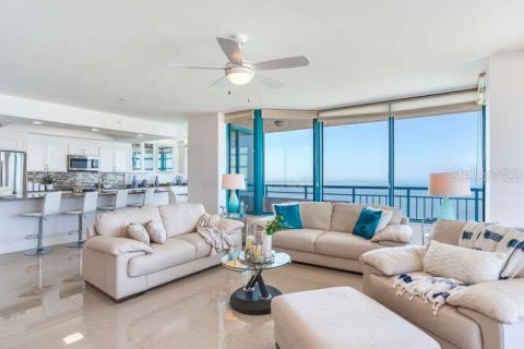Condominio en venta en Clearwater, Florida, 3 dormitorios, 180.42 m2 № 2097373 - foto 10