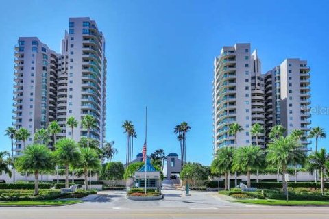 Condo in Clearwater, Florida, 3 bedrooms  № 2097373