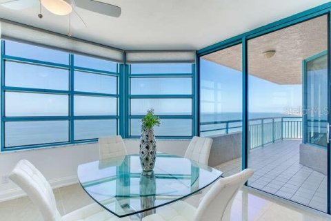 Condominio en venta en Clearwater, Florida, 3 dormitorios, 180.42 m2 № 2097373 - foto 20