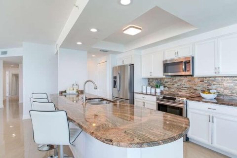 Condominio en venta en Clearwater, Florida, 3 dormitorios, 180.42 m2 № 2097373 - foto 14