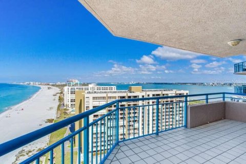 Condominio en venta en Clearwater, Florida, 3 dormitorios, 180.42 m2 № 2097373 - foto 30