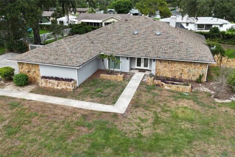 Casa en Brandon, Florida 4 dormitorios, 252.88 m2 № 2105126