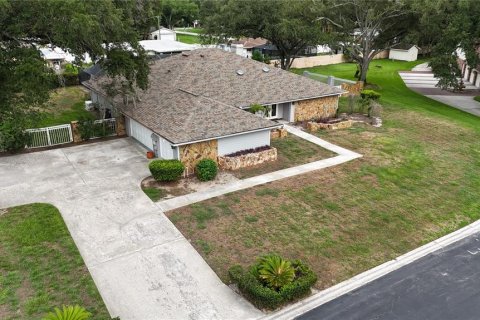 House in Brandon, Florida 4 bedrooms, 252.88 sq.m. № 2105126 - photo 3