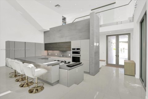 Купить виллу или дом в Майами-Бич, Флорида 3 спальни, 336.58м2, № 1968035 - фото 6