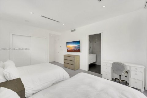 Купить виллу или дом в Майами-Бич, Флорида 3 спальни, 336.58м2, № 1968035 - фото 14