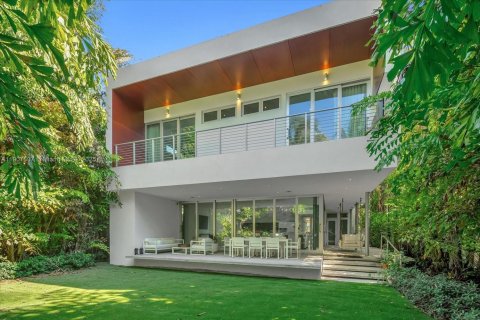 Купить виллу или дом в Майами-Бич, Флорида 3 спальни, 336.58м2, № 1968035 - фото 27