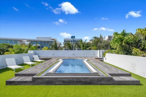 Купить виллу или дом в Майами-Бич, Флорида 3 спальни, 336.58м2, № 1968035 - фото 28