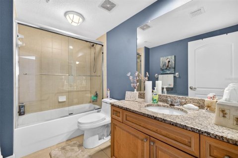 Condo in New Port Richey, Florida, 3 bedrooms  № 2133485 - photo 15