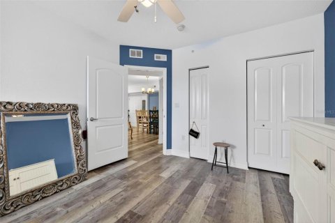 Condo in New Port Richey, Florida, 3 bedrooms  № 2133485 - photo 8