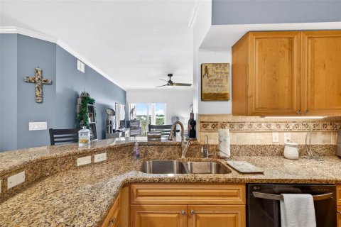 Condo in New Port Richey, Florida, 3 bedrooms  № 2133485 - photo 25