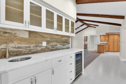 House in Naples, Florida 3 bedrooms, 241.64 sq.m. № 2210823 - photo 6