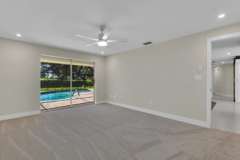 House in Naples, Florida 3 bedrooms, 241.64 sq.m. № 2210823 - photo 22