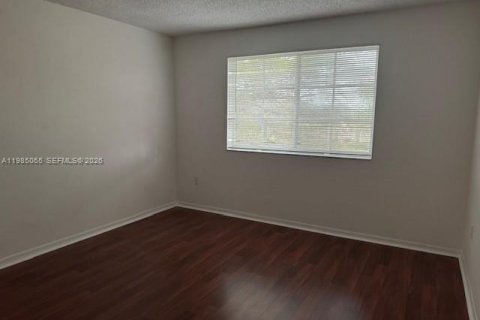 Copropriété à vendre à Miramar, Floride: 2 chambres, 91.32 m2 № 2048064 - photo 11