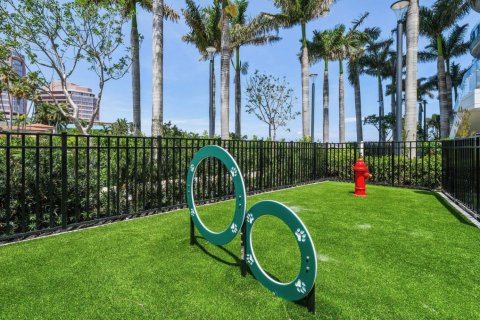 Condo in West Palm Beach, Florida, 3 bedrooms  № 1079153 - photo 1