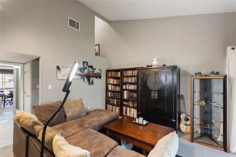 Condo in Orlando, Florida, 3 bedrooms  № 1720027 - photo 15