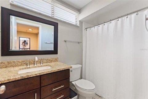 Condo in Orlando, Florida, 3 bedrooms  № 1720027 - photo 24