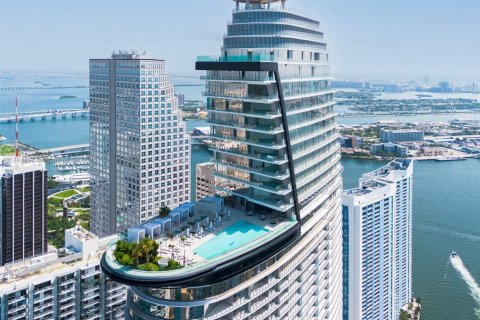 Condo in Miami, Florida, 2 bedrooms № 1920647 - photo 5