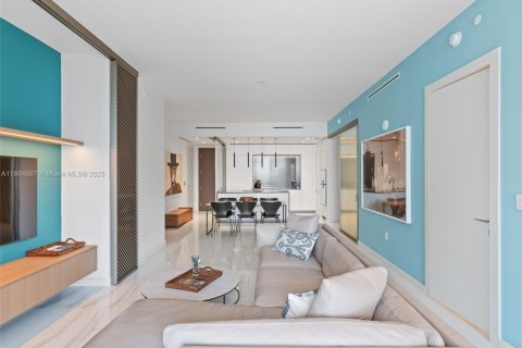 Condo in Miami, Florida, 2 bedrooms № 1920647 - photo 18