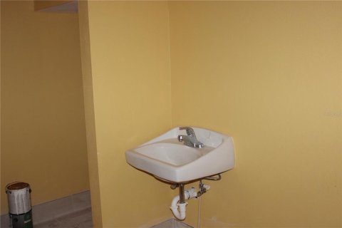 Immobilier commercial à louer à Clearwater, Floride: 297.66 m2 № 2105987 - photo 13
