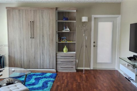 Condominio en venta en Fort Lauderdale, Florida, 1 dormitorio, 69.49 m2 № 1932897 - foto 5