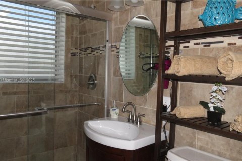 Condominio en venta en Fort Lauderdale, Florida, 1 dormitorio, 69.49 m2 № 1932897 - foto 13