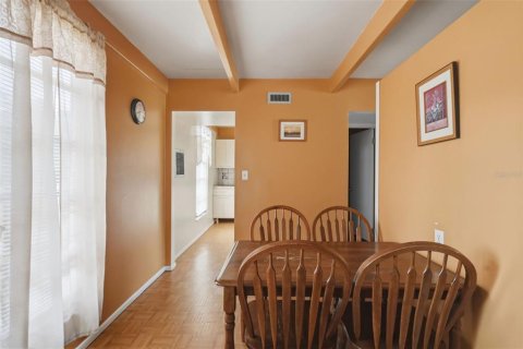 Condo in Lake Wales, Florida, 1 bedroom  № 2218200 - photo 14