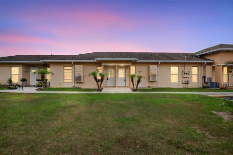 Condo in Lake Wales, Florida, 1 bedroom  № 2218200 - photo 3