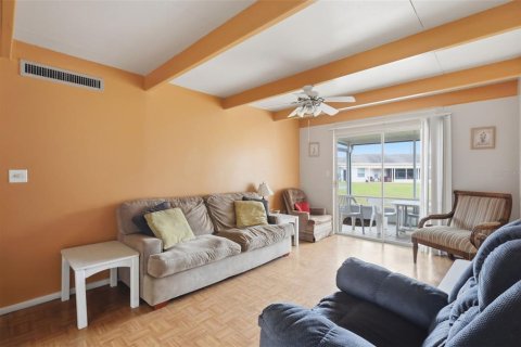 Condo in Lake Wales, Florida, 1 bedroom  № 2218200 - photo 10