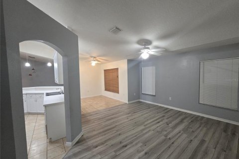 House in Kissimmee, Florida 3 bedrooms, 151.43 sq.m. № 1720265 - photo 8