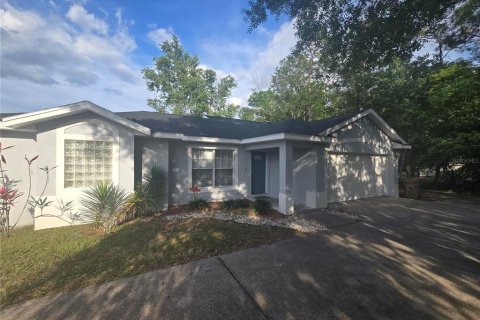 House in Kissimmee, Florida 3 bedrooms, 151.43 sq.m. № 1720265 - photo 2