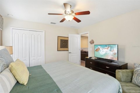 House in Davenport, Florida 8 bedrooms, 363.15 sq.m. № 1250601 - photo 25