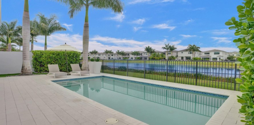 Villa ou maison à Boca Raton, Floride 4 chambres, 315.68 m2 № 1183508