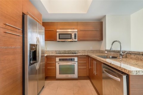Condo in Sunrise, Florida, 1 bedroom  № 1714316 - photo 5