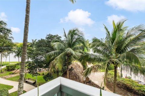 Condo in Sunrise, Florida, 1 bedroom  № 1714316 - photo 12