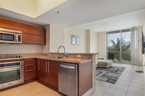 Condo in Sunrise, Florida, 1 bedroom  № 1714316 - photo 3