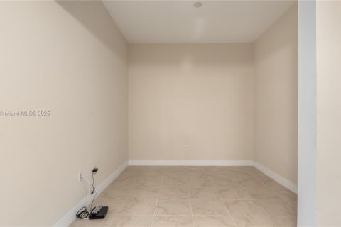 Condo in Sunrise, Florida, 1 bedroom  № 1714316 - photo 20