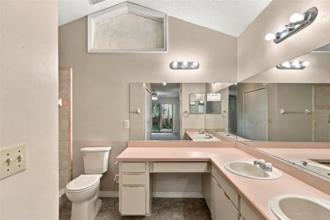 Villa ou maison à vendre à Deltona, Floride: 3 chambres, 131.92 m2 № 2389336 - photo 27