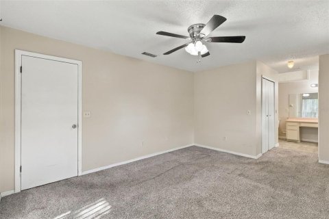 Villa ou maison à vendre à Deltona, Floride: 3 chambres, 131.92 m2 № 2389336 - photo 23