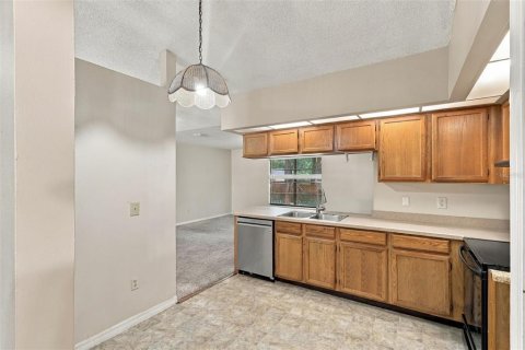 Villa ou maison à vendre à Deltona, Floride: 3 chambres, 131.92 m2 № 2389336 - photo 16