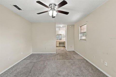 Villa ou maison à vendre à Deltona, Floride: 3 chambres, 131.92 m2 № 2389336 - photo 24
